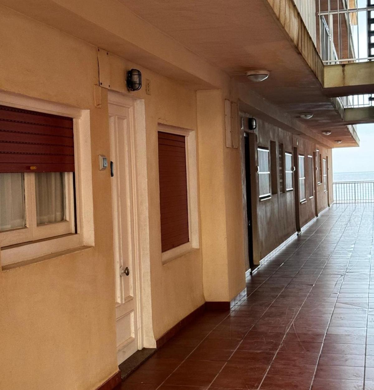 Apartamento Entero Primera Linea De Playa, Pet Friendly Tavernes de Valldigna Εξωτερικό φωτογραφία